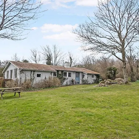 Amazing In Unknown With 3 Bedrooms And Wifi